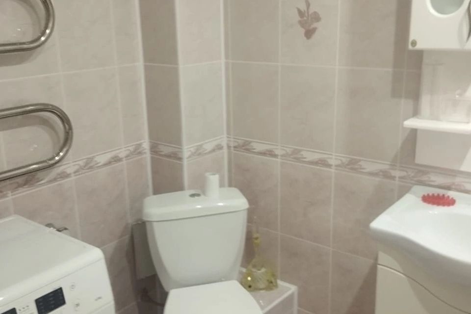 Сдаётся 2-комнатная квартира, 56 м²
