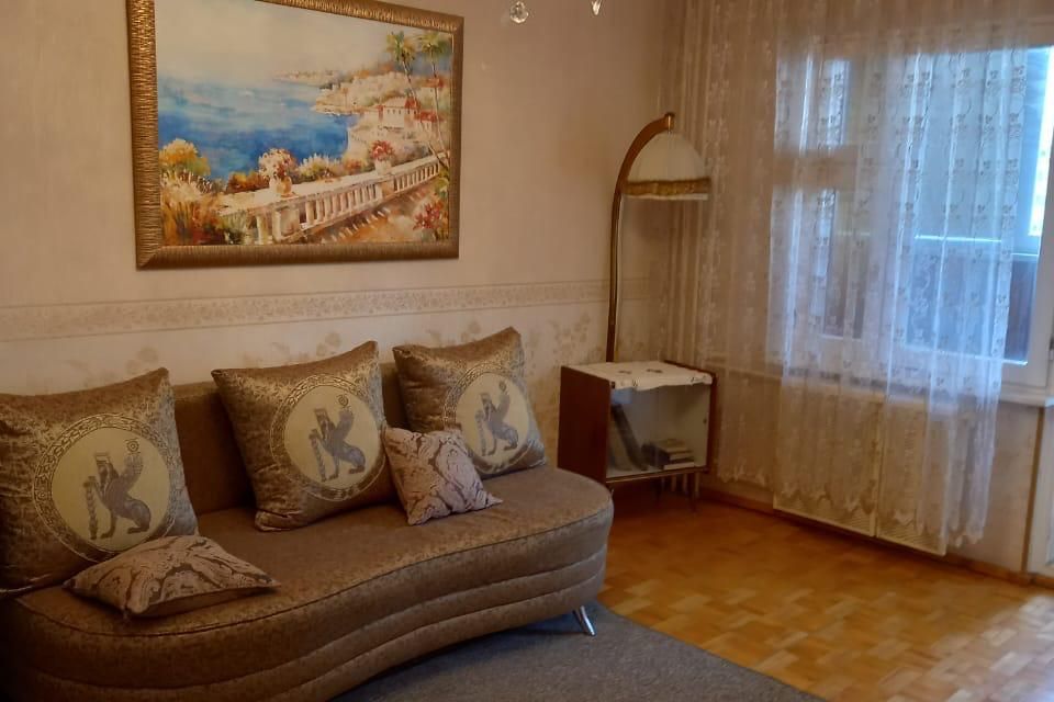 Сдаётся 2-комнатная квартира, 55 м²