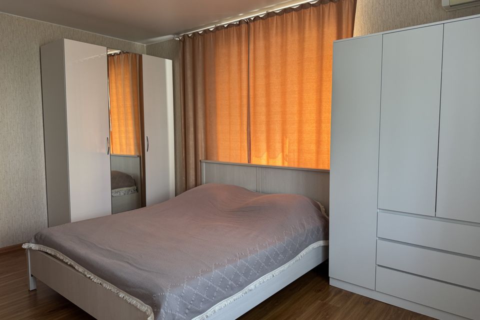 Сдаётся 2-комнатная квартира, 60.2 м²