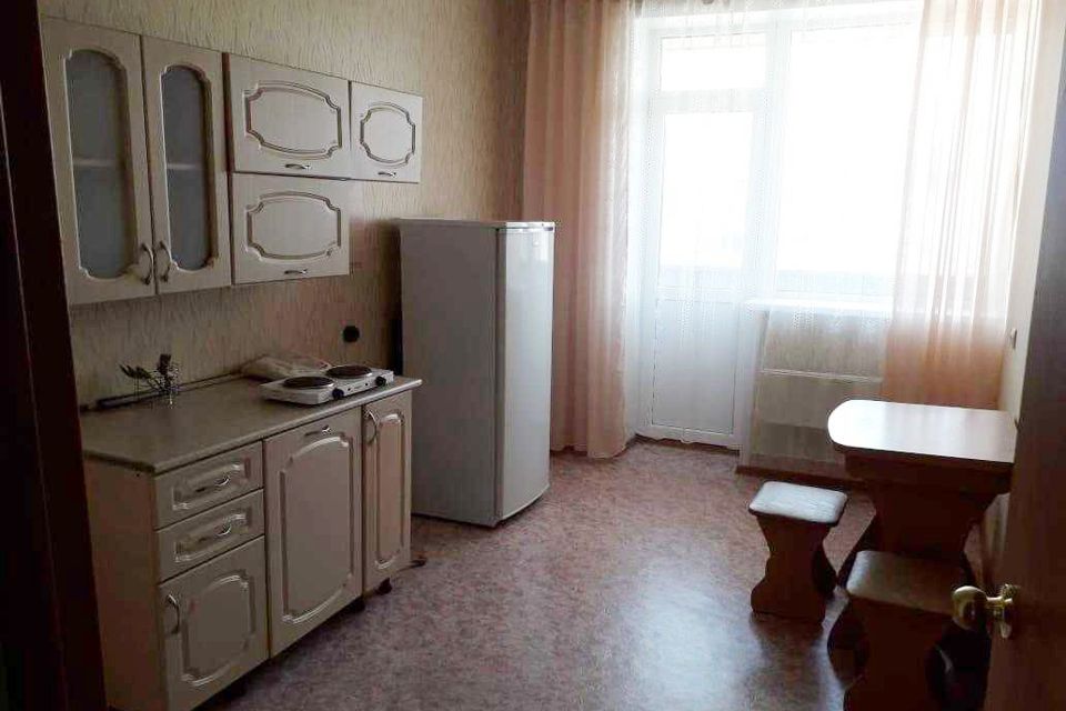 Сдаётся 1-комнатная квартира, 42 м²