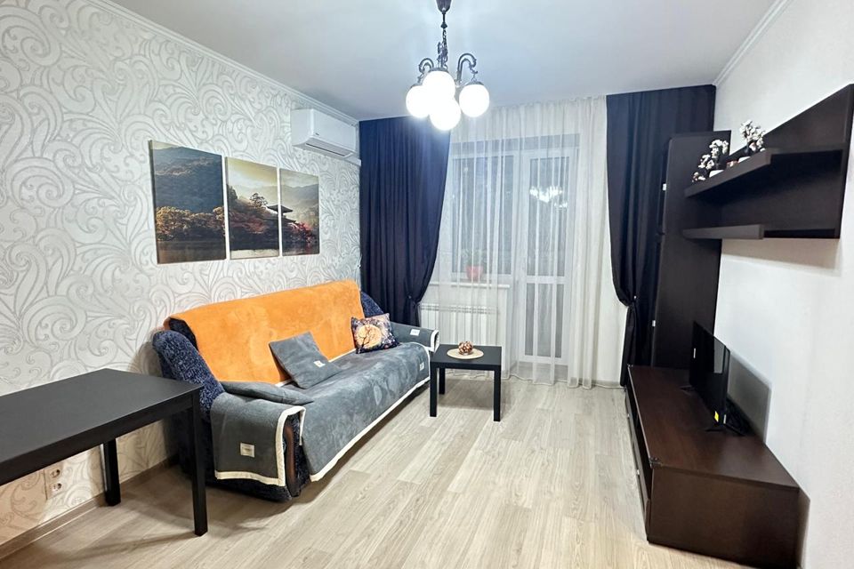 Сдаётся 1-комнатная квартира, 78 м²