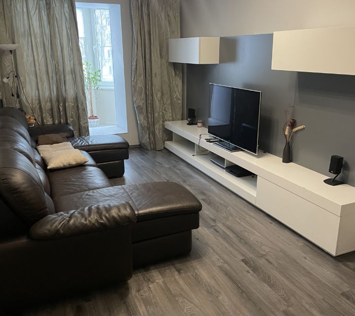 Сдаётся 2-комнатная квартира, 65 м²