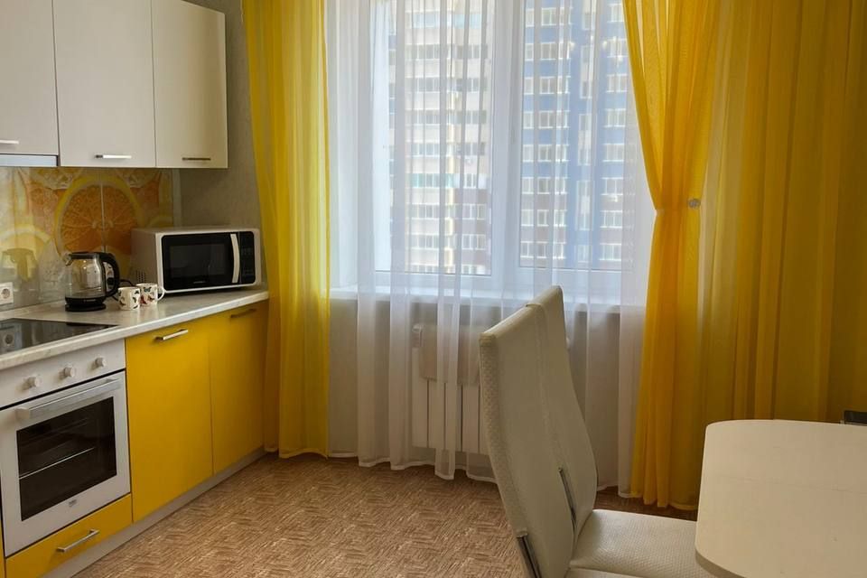 Сдаётся 2-комнатная квартира, 61.6 м²