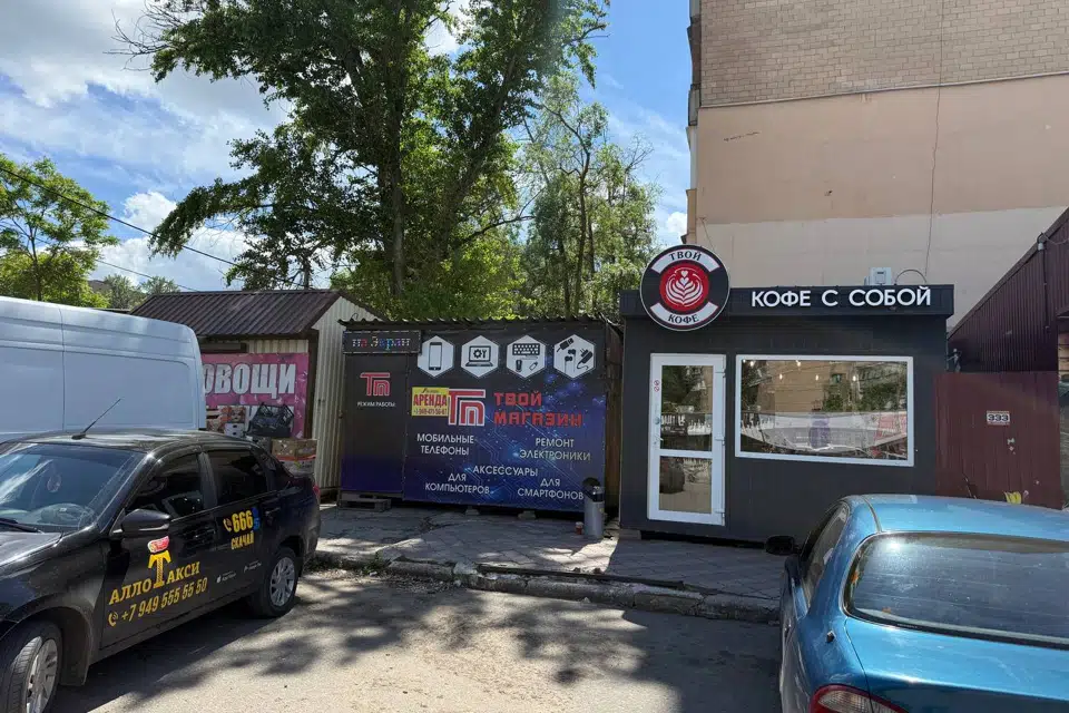 Сдаётся торговое помещение, 14 м²