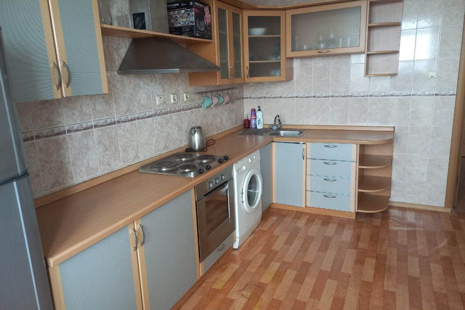 Сдаётся 1-комнатная квартира, 54.9 м²