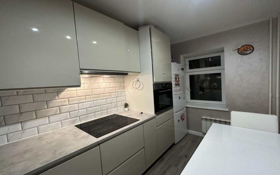 Сдаётся 1-комнатная квартира, 50 м²
