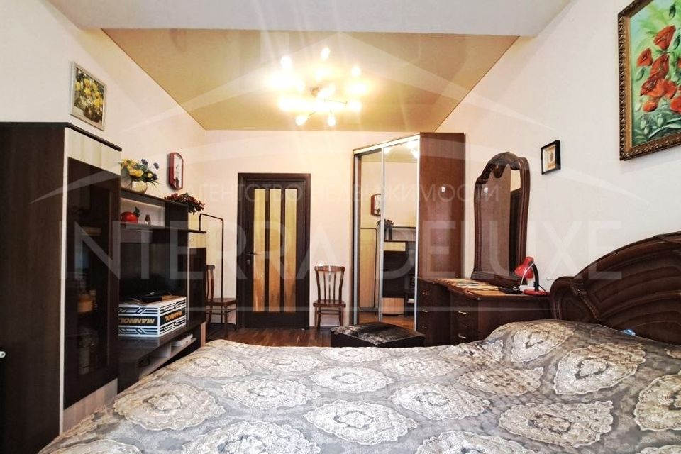 Сдаётся 2-комнатная квартира, 72 м²