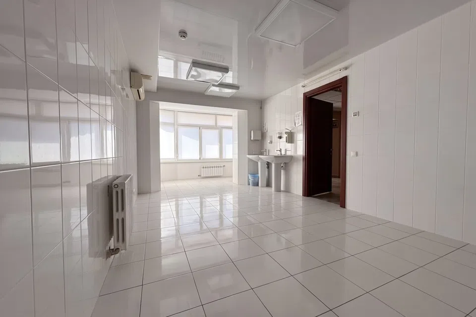 Сдаётся помещение своб. назначения, 250 м²