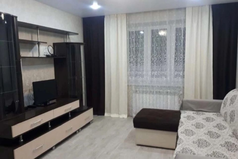 Сдаётся 1-комнатная квартира, 42 м²
