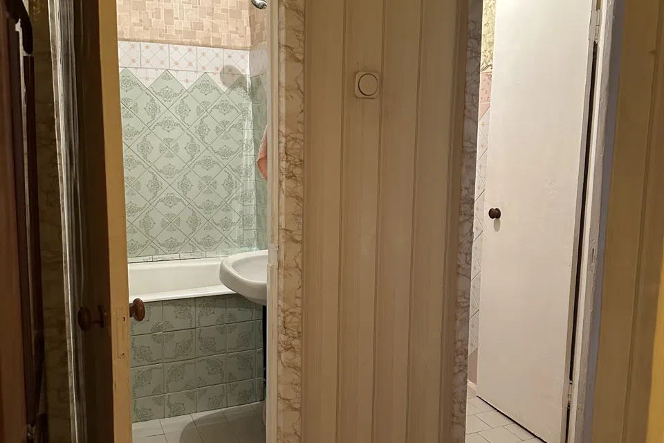 Сдаётся 2-комнатная квартира, 65 м²