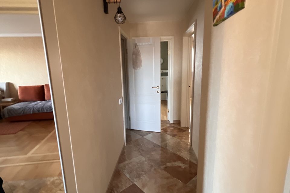 Сдаётся 2-комнатная квартира, 70 м²