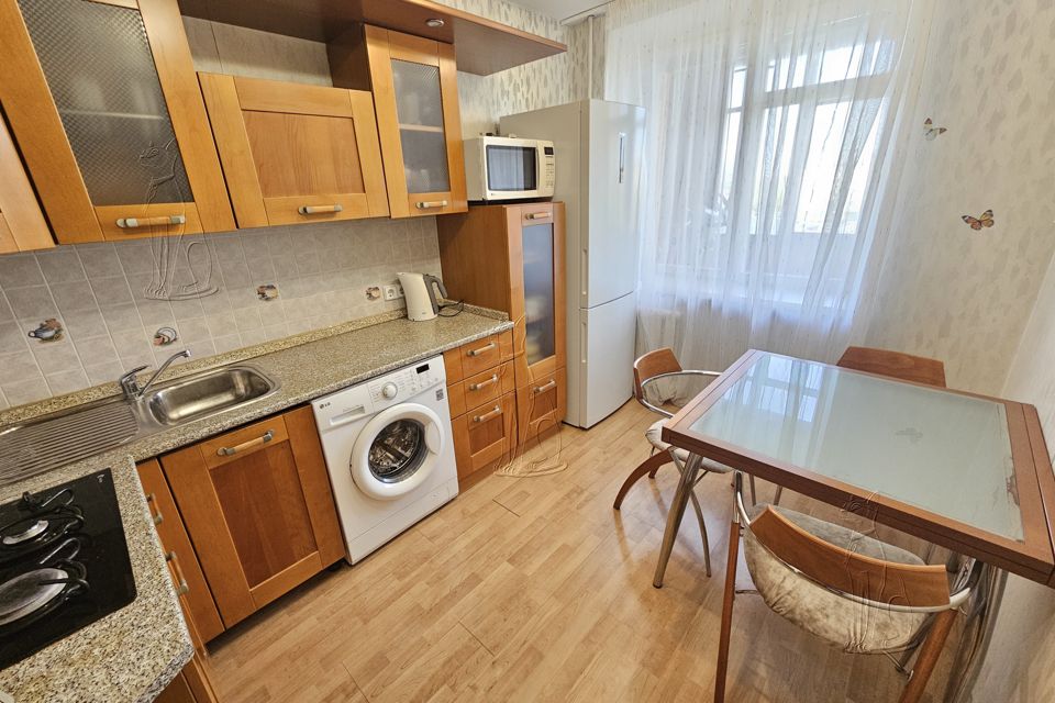Сдаётся 1-комнатная квартира, 38 м²