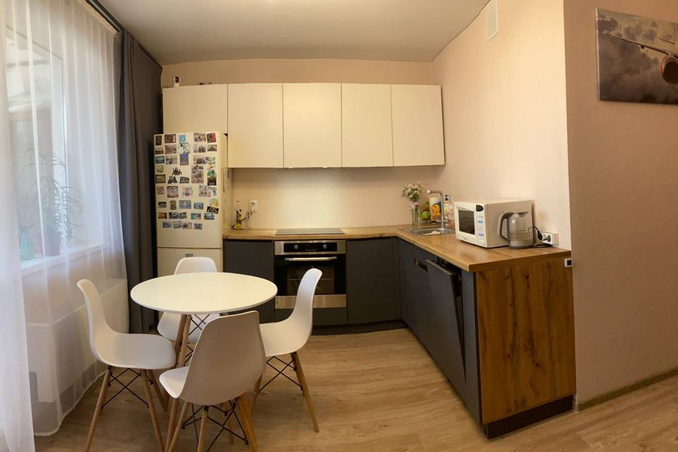 Сдаётся 2-комнатная квартира, 56 м²