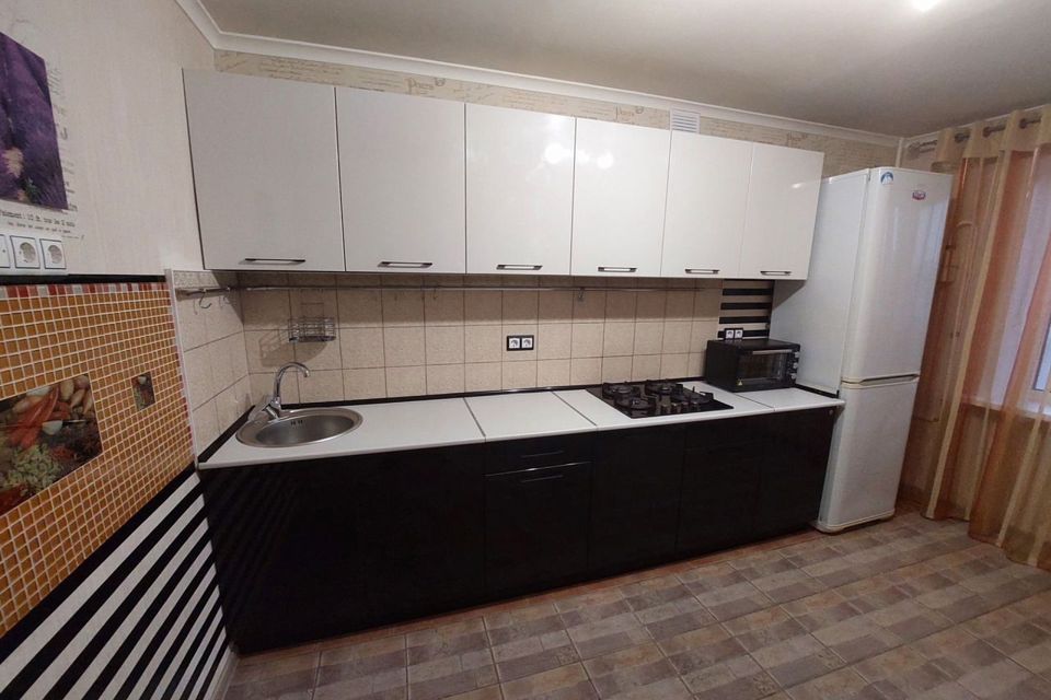 Сдаётся 2-комнатная квартира, 60 м²