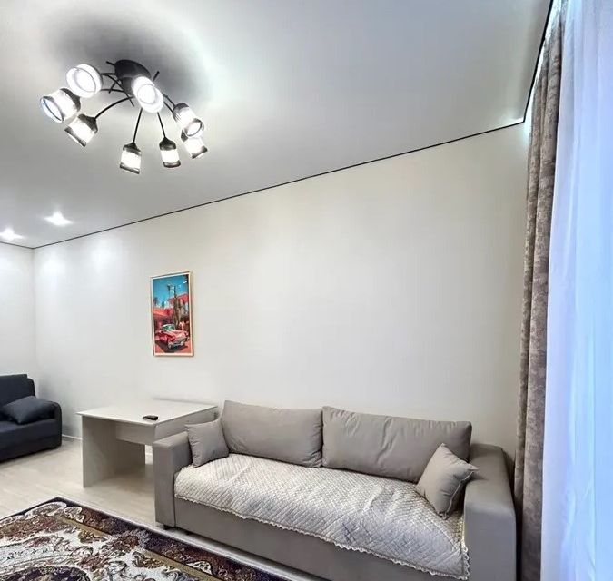 Сдаётся 1-комнатная квартира, 42 м²