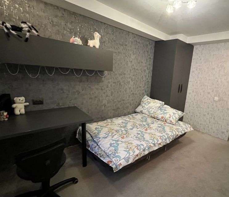 Сдаётся 3-комнатная квартира, 93.7 м²