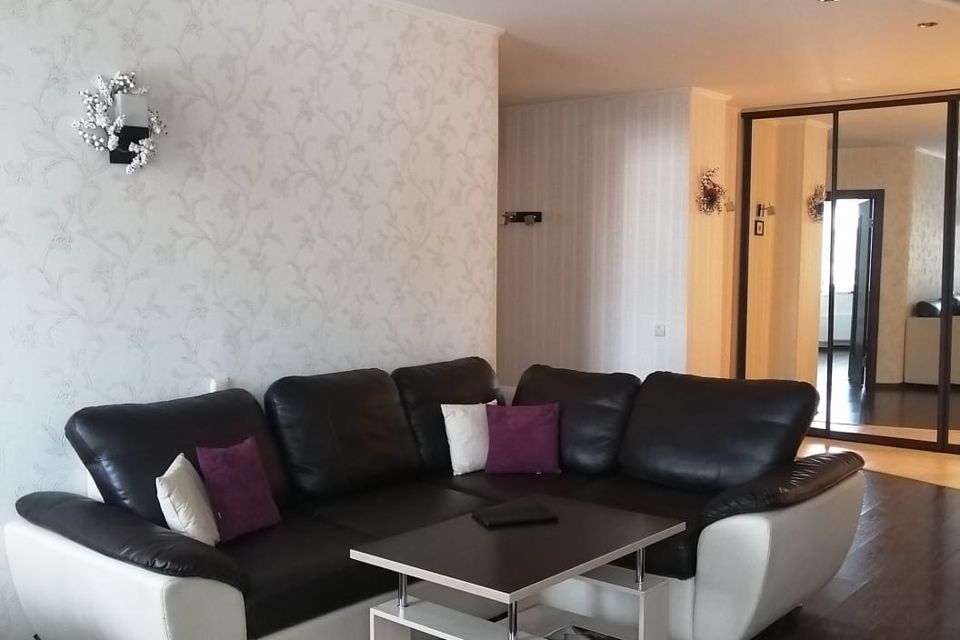 Сдаётся 3-комнатная квартира, 86 м²