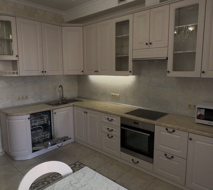 Сдаётся 2-комнатная квартира, 65 м²