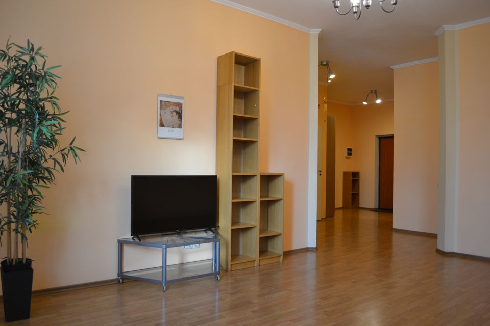 Сдаётся 2-комнатная квартира, 83.4 м²