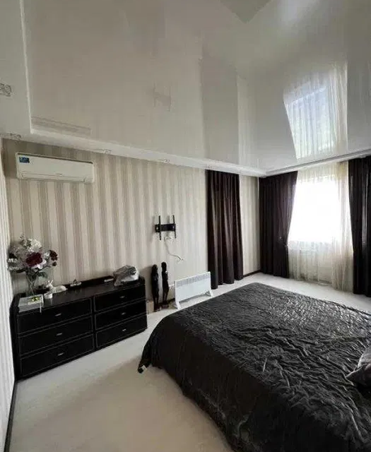 Сдаётся 2-комнатная квартира, 56 м²