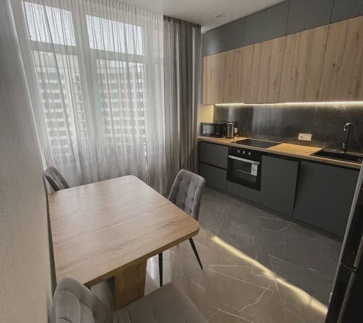 Сдаётся 2-комнатная квартира, 56 м²