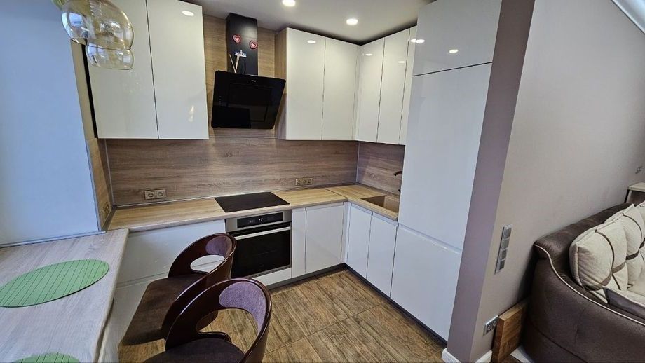 Сдаётся 2-комнатная квартира, 55 м²