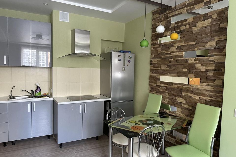 Сдаётся 1-комнатная квартира, 51 м²