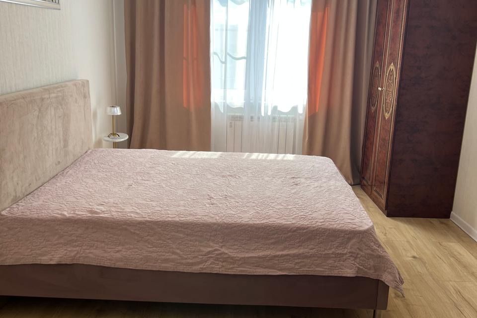 Сдаётся 2-комнатная квартира, 58 м²