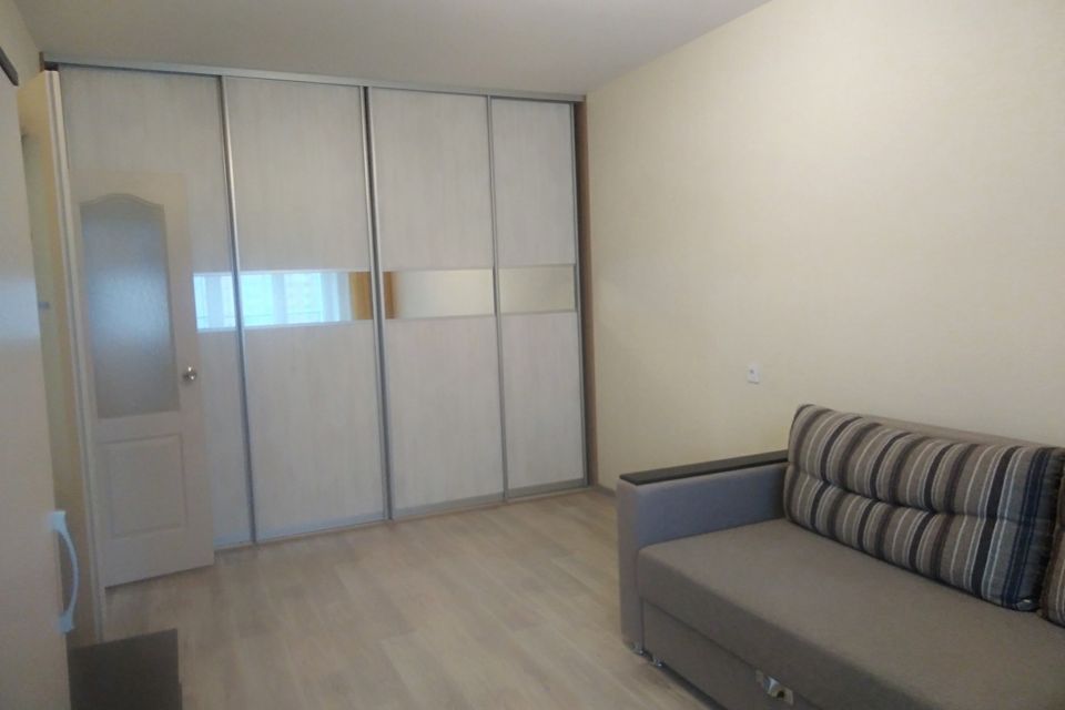 Сдаётся 1-комнатная квартира, 38 м²