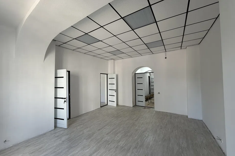 Сдаётся офис, 200 м²
