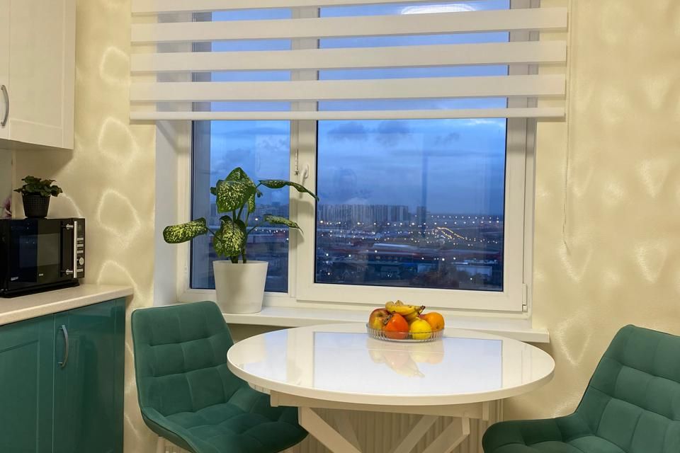 Сдаётся 2-комнатная квартира, 66.4 м²