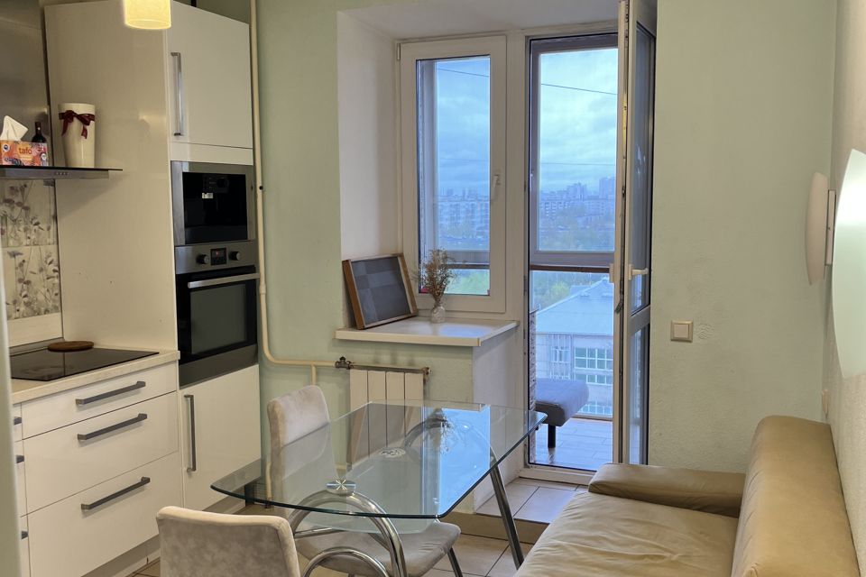 Сдаётся 1-комнатная квартира, 42 м²