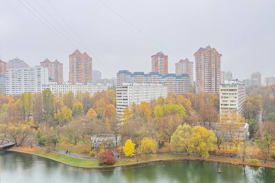 Сдаётся 2-комнатная квартира, 51.7 м²