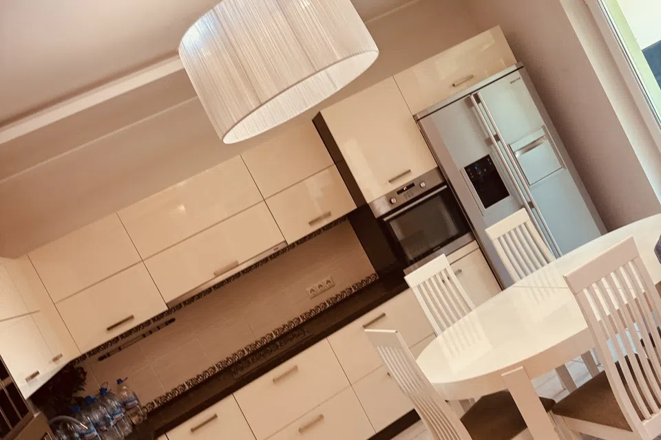 Сдаётся 3-комнатная квартира, 120 м²