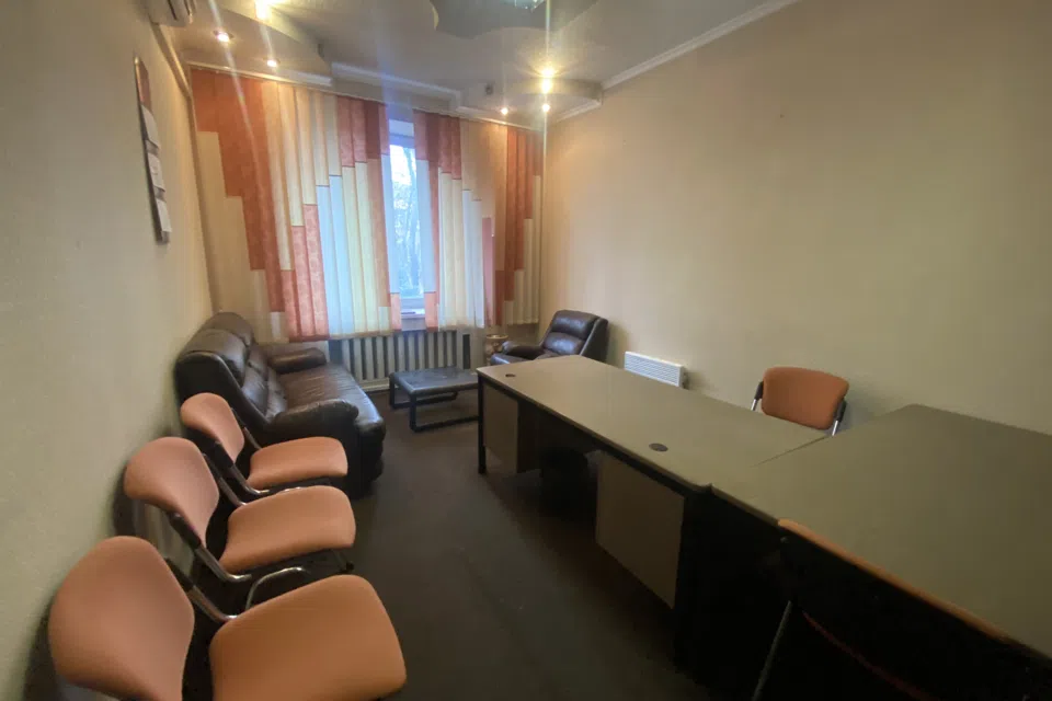 Сдаётся офис, 183.5 м²