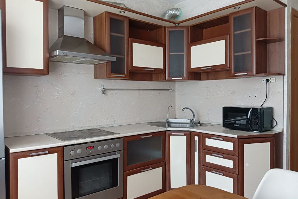 Сдаётся 2-комнатная квартира, 54 м²