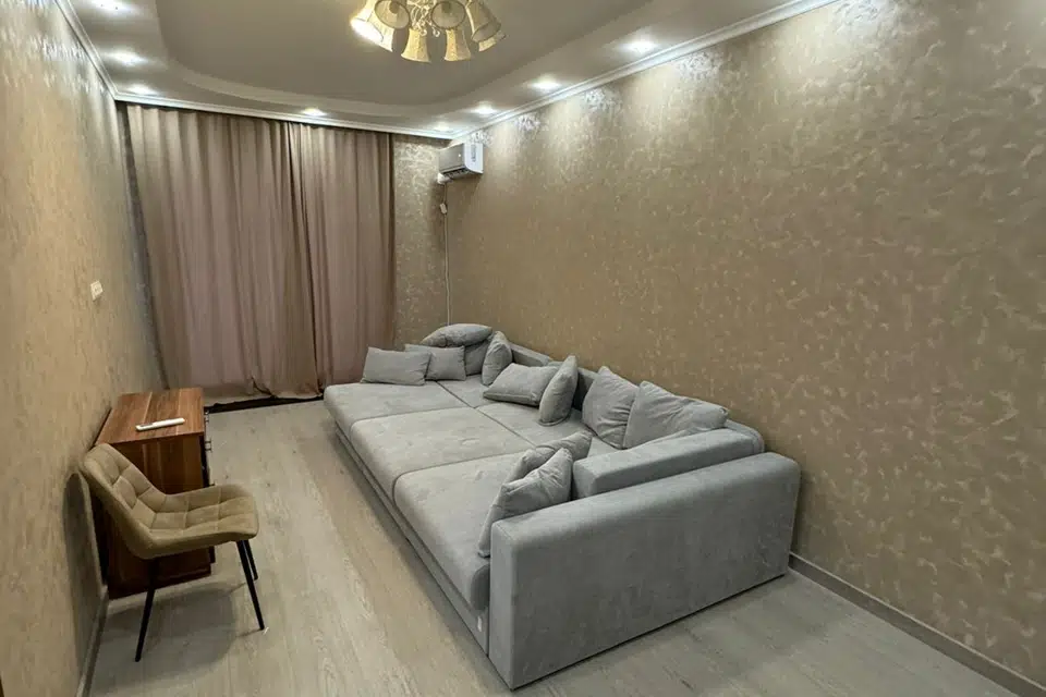 Сдаётся 2-комнатная квартира, 65 м²
