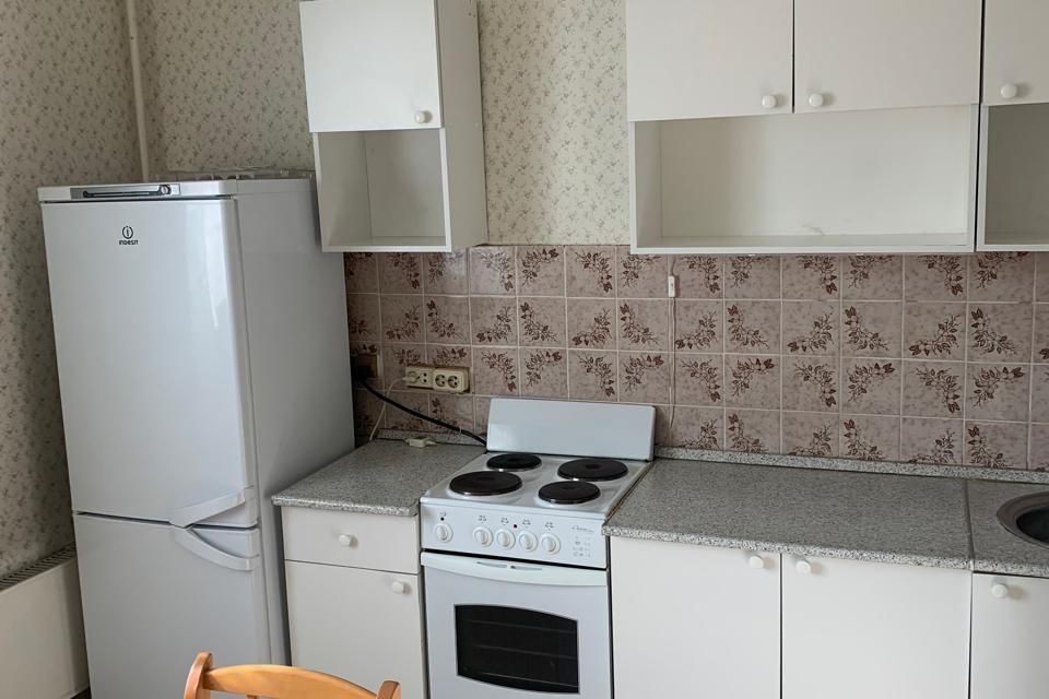 Сдаётся 1-комнатная квартира, 42 м²