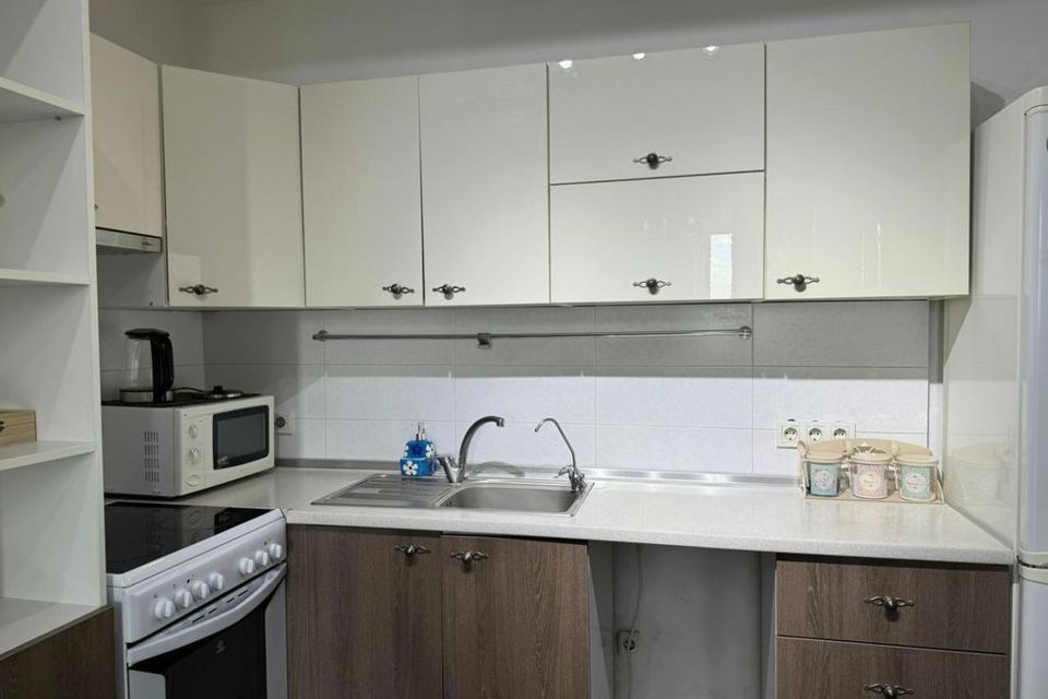 Сдаётся 2-комнатная квартира, 65 м²