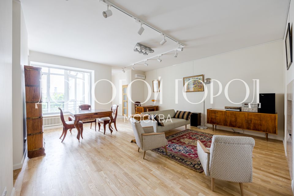 Сдаётся 2-комнатная квартира, 100.5 м²