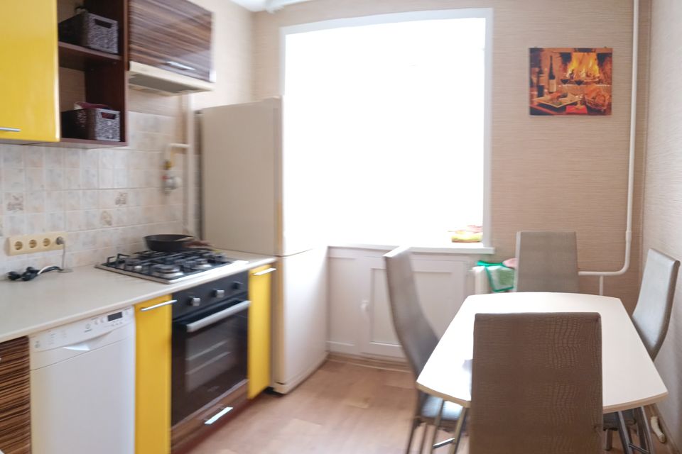 Сдаётся 3-комнатная квартира, 56 м²
