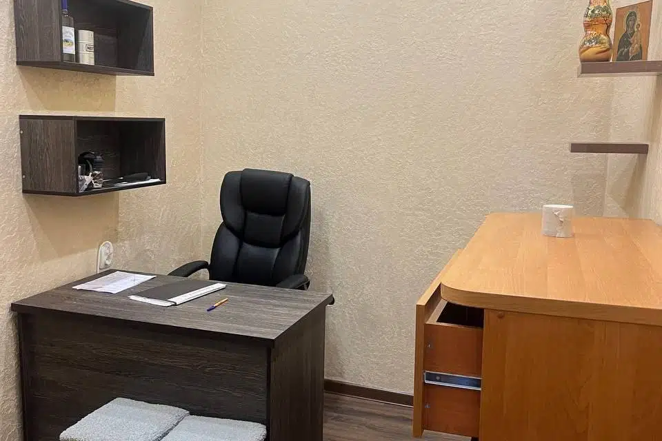 Сдаётся помещение своб. назначения, 220 м²