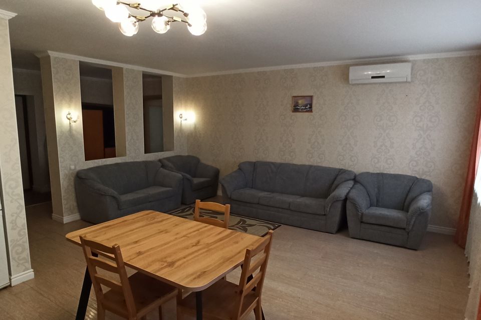 Сдаётся 2-комнатная квартира, 60 м²