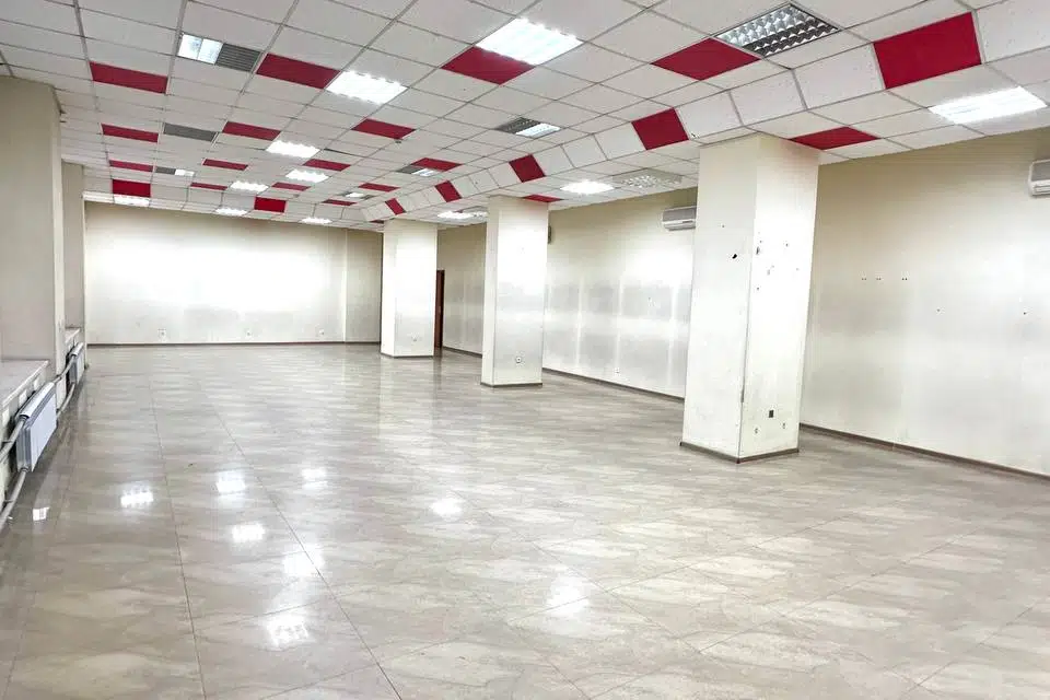 Сдаётся помещение своб. назначения, 648.7 м²