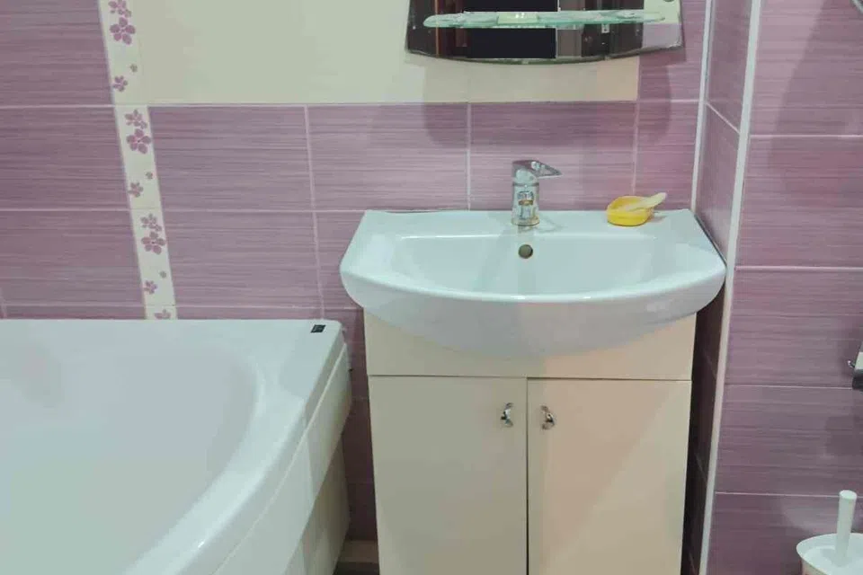 Сдаётся 2-комнатная квартира, 55 м²