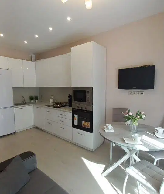 Сдаётся 2-комнатная квартира, 79 м²