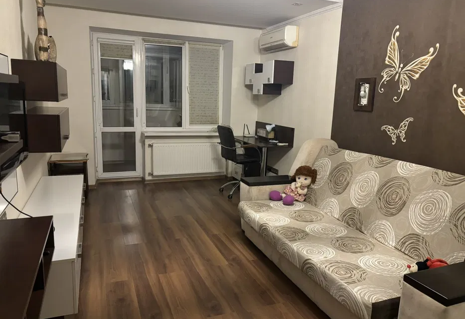 Сдаётся 1-комнатная квартира, 43 м²