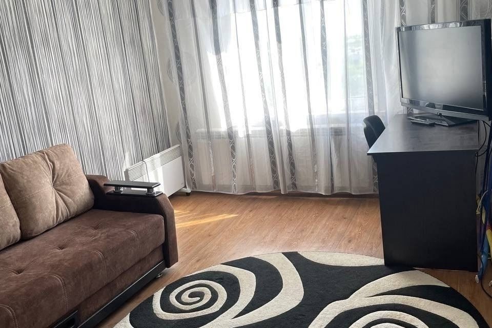 Сдаётся 2-комнатная квартира, 80 м²