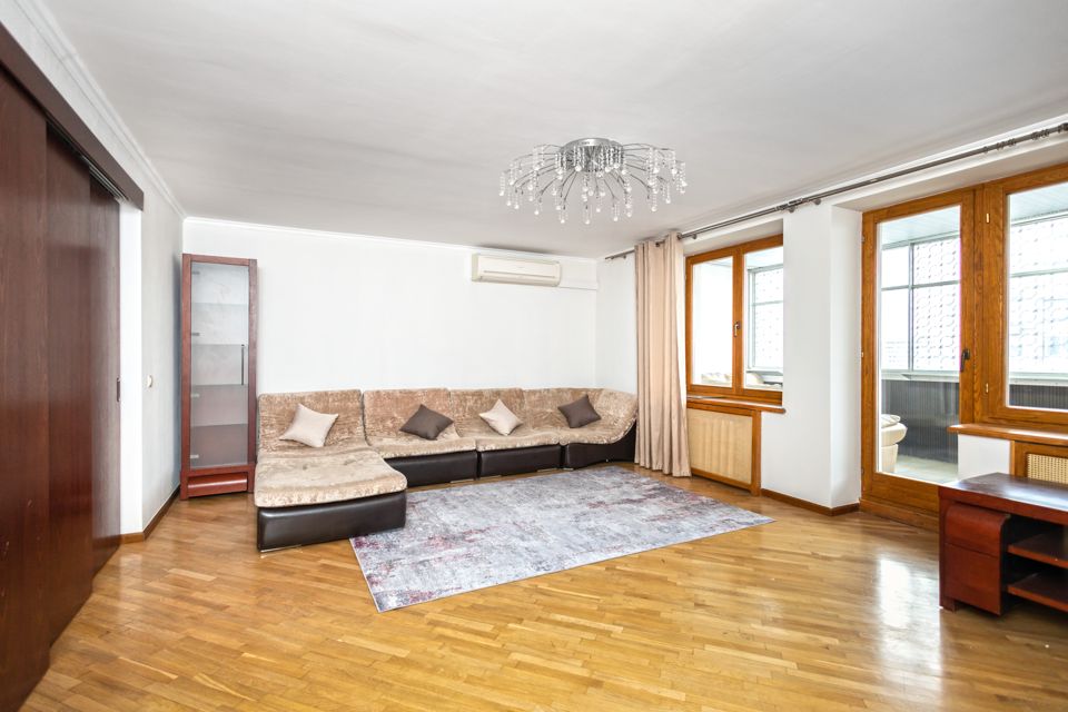 Сдаётся 4-комнатная квартира, 120 м²