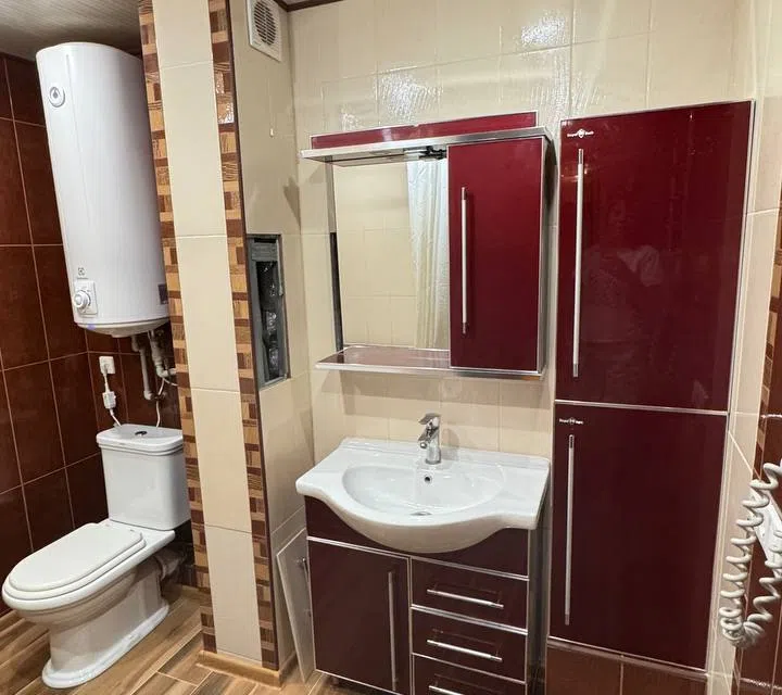 Сдаётся 2-комнатная квартира, 55 м²